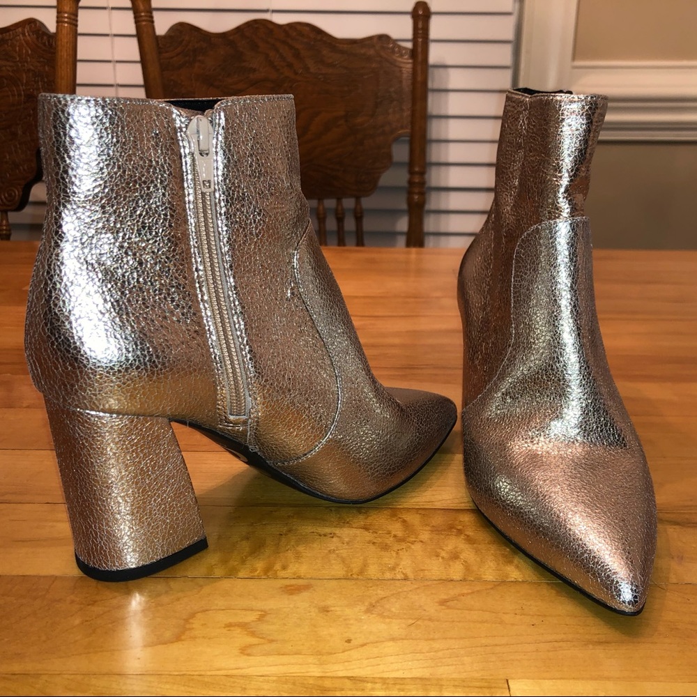 Gold pointy booties! Gianni Bini